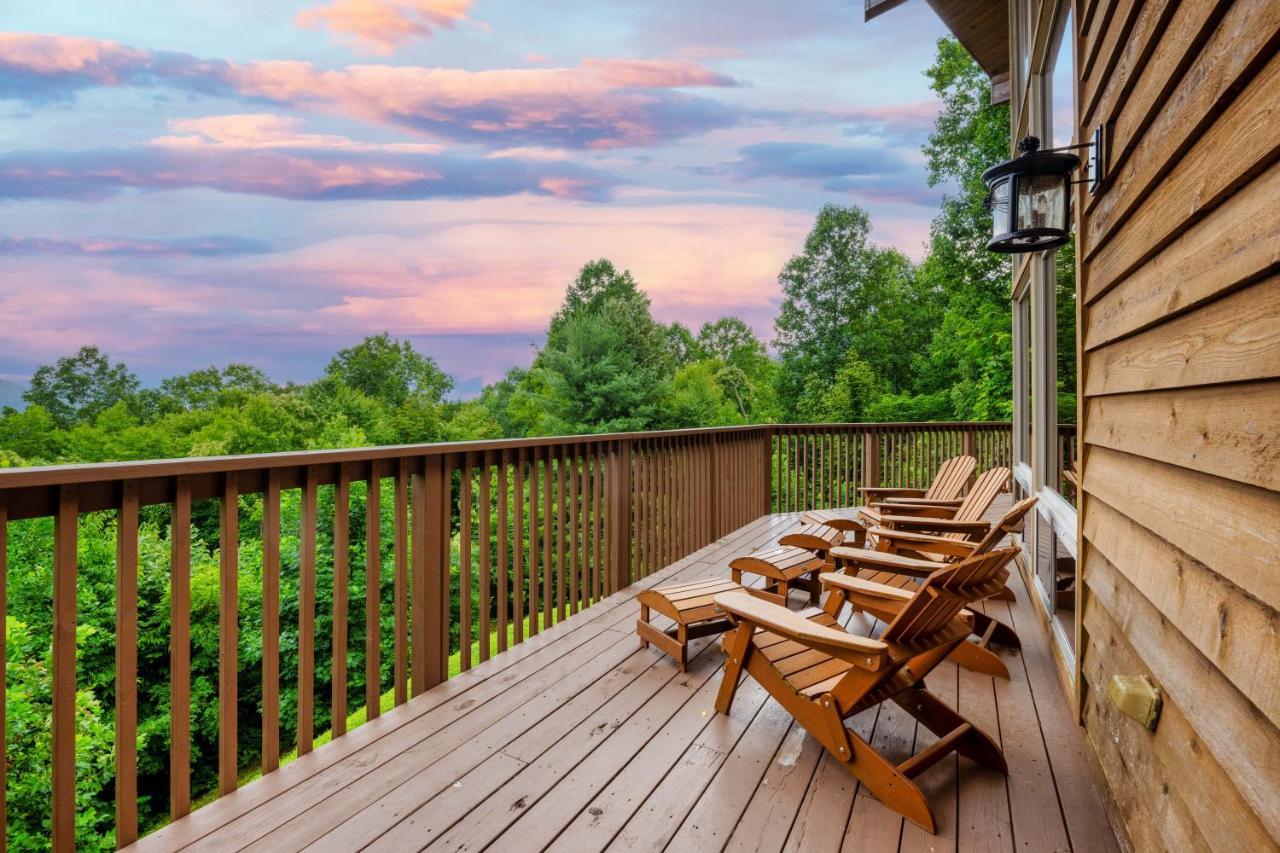 --Mountain Chalet Getaway With Breathtaking View Next To Tail Of Dragon-- Роббінсвіль Екстер'єр фото