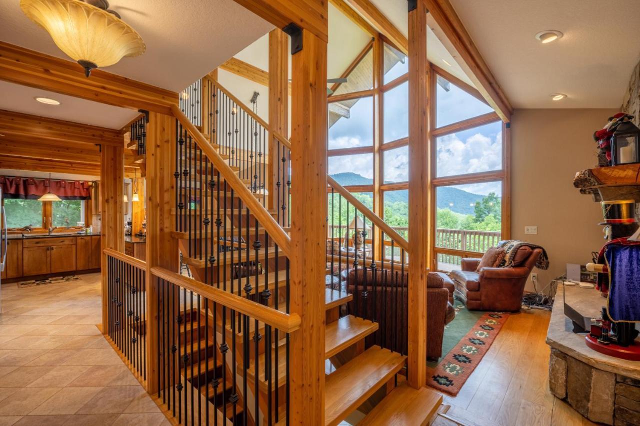 --Mountain Chalet Getaway With Breathtaking View Next To Tail Of Dragon-- Роббінсвіль Екстер'єр фото